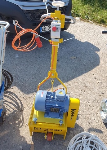 Kompakte Maschine zur Untergrundvorbereitung